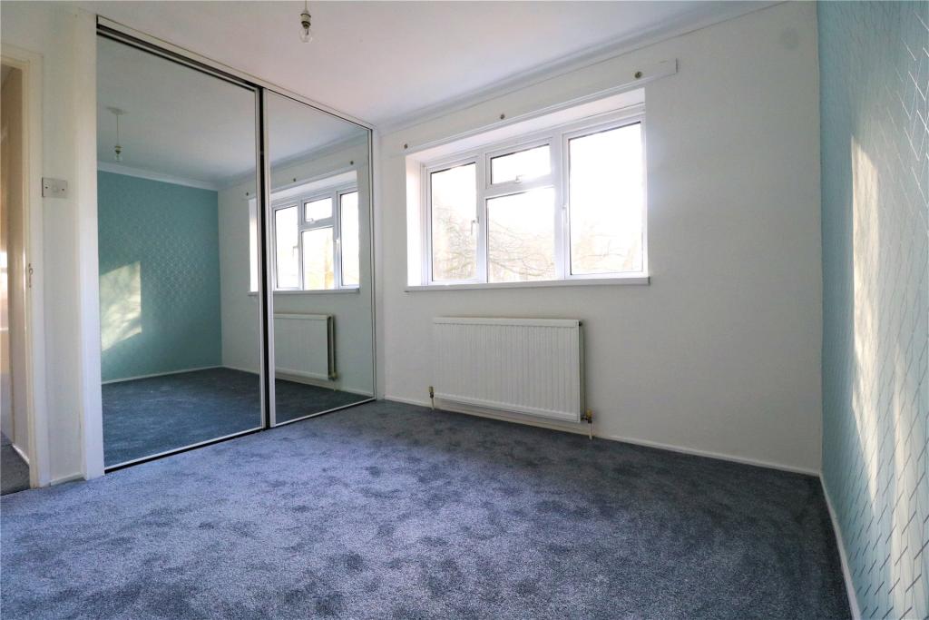 1 bedroom maisonette in Crowthorne RG45 7HH