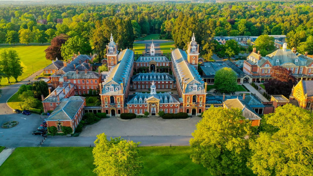 Discover Crowthorne – A Place to Call Home – Berkshire County & Co