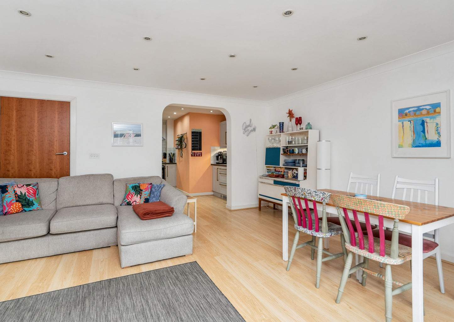 St Francis Close Crowthorne RG45 6DF - Spacious 3 Bed Flat