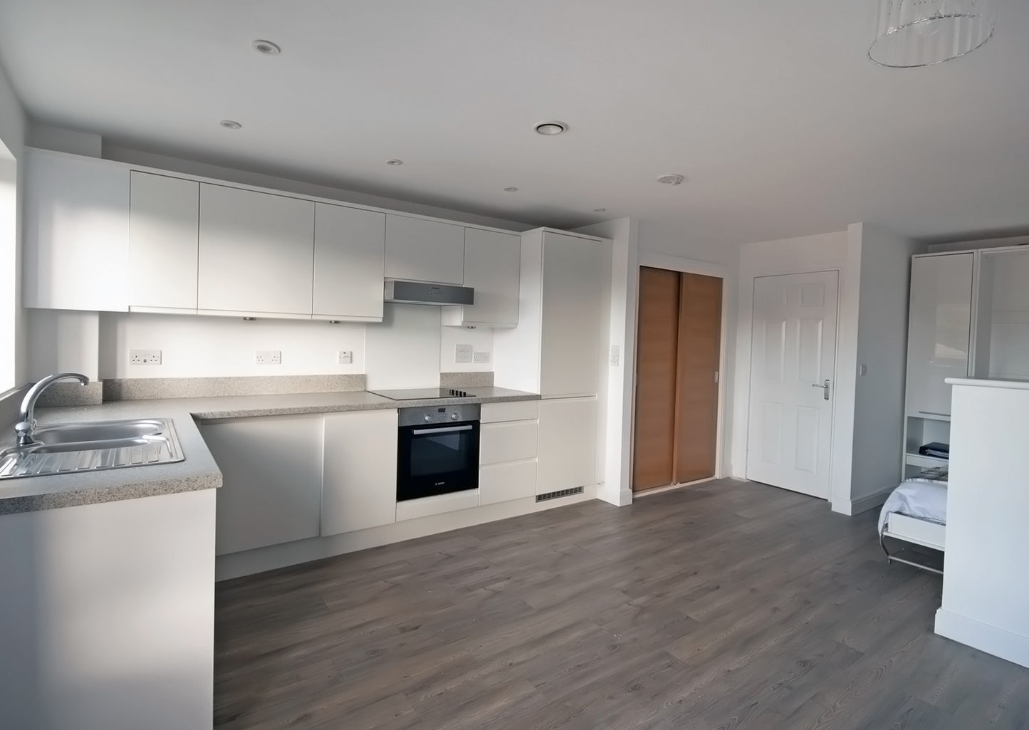 Guildgate House, High Street, Crowthorne RG45 7FE - 1 Bed Studio Flat